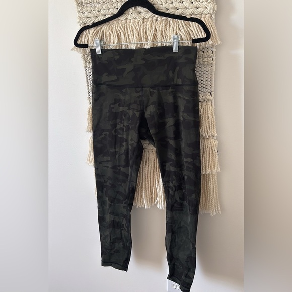 Lululemon Wonder Under High Rise Luxtreme Legging 28” Incognito Camo Gator Green - Picture 2 of 4